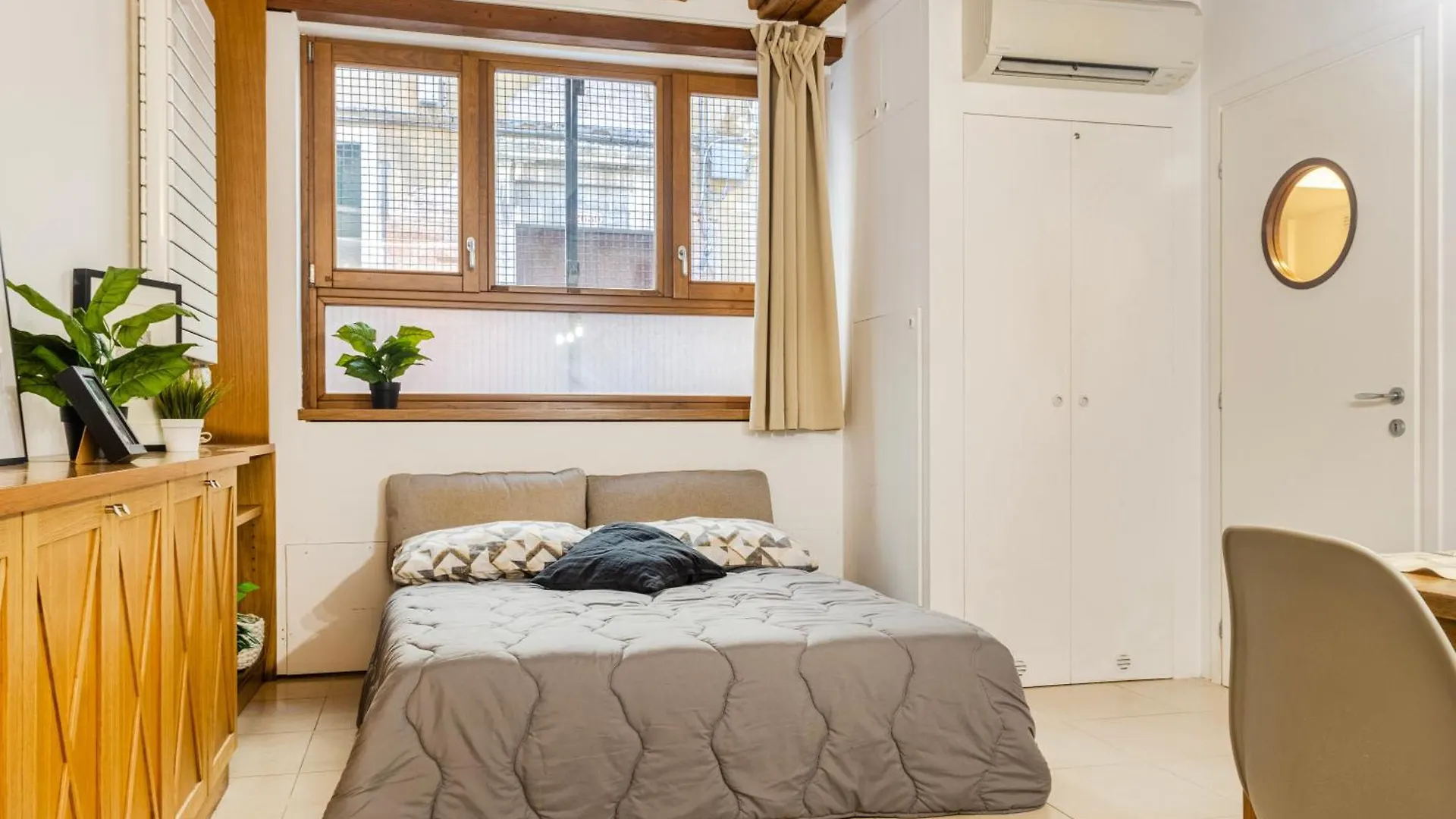 Accessible Groundfloor Near Station - Ca Rezzonico Apartment Venice